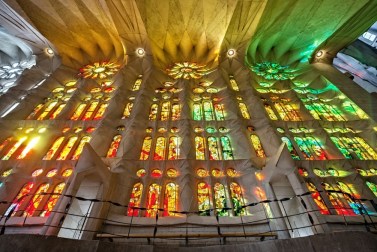 interior__sagrada-familia_vitralls-grua-046