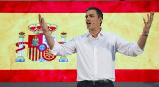 el-psoe-compite-con-podemos-en-las-urnas-y-en-el-uso-de-la-bandera-de-espana.jpg